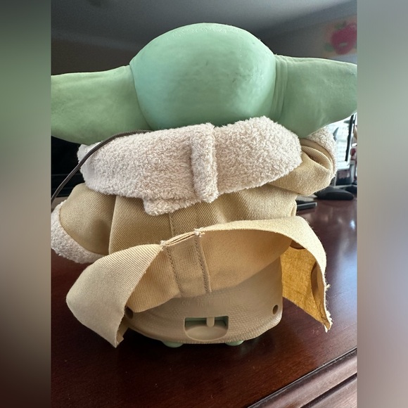 Star Wars The Mandalorian The Child Animatronic Edition 7" Tall Toy F1119 Works - Picture 4 of 6